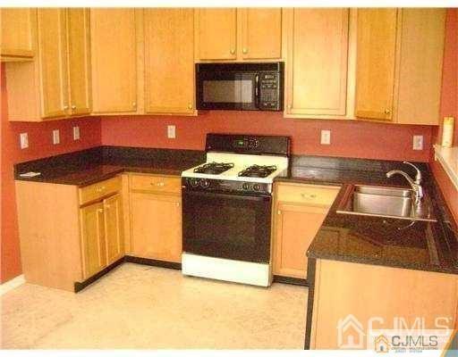 Building Photo - 125 Overhill Dr