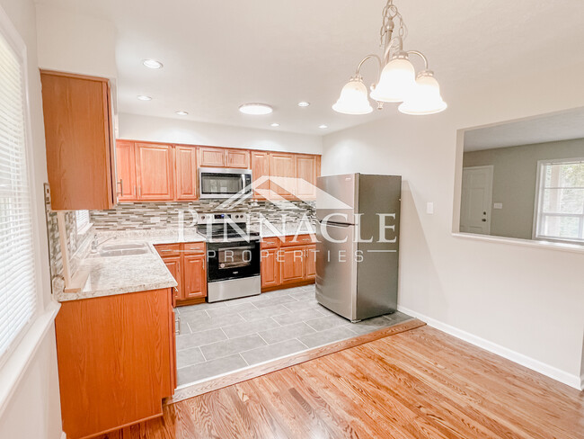 Kitchen - 1308 Ashbourne Dr