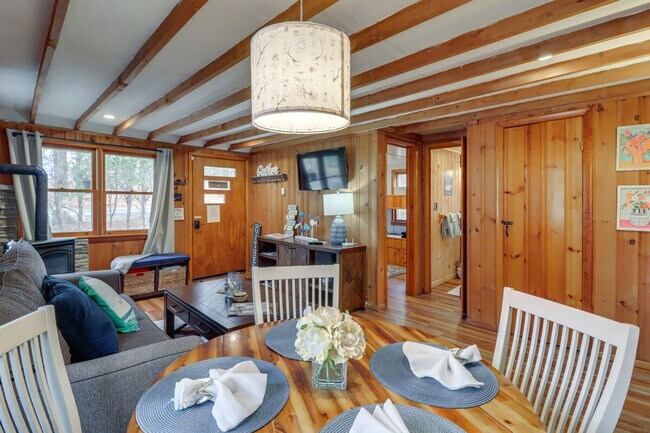 Foto del edificio - 91 Bruin Rd