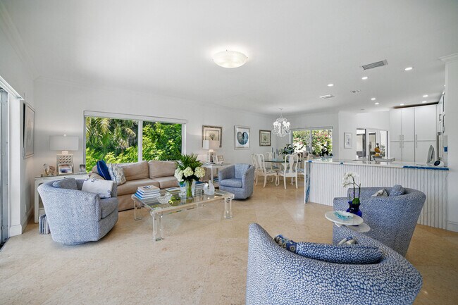 Foto del edificio - 3474 S Ocean Blvd