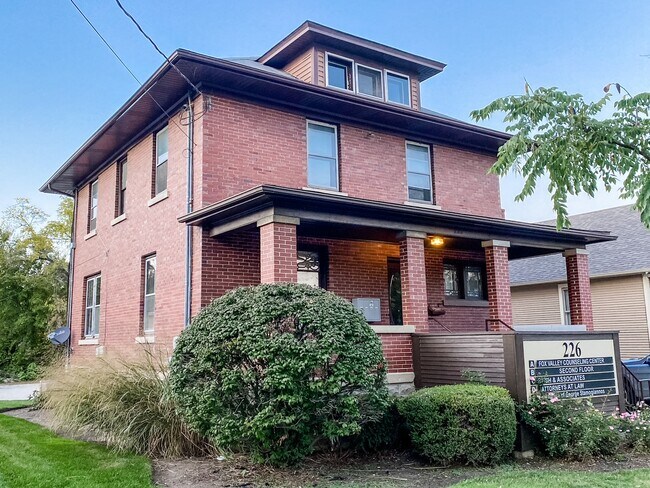 Building Photo - 226 State St