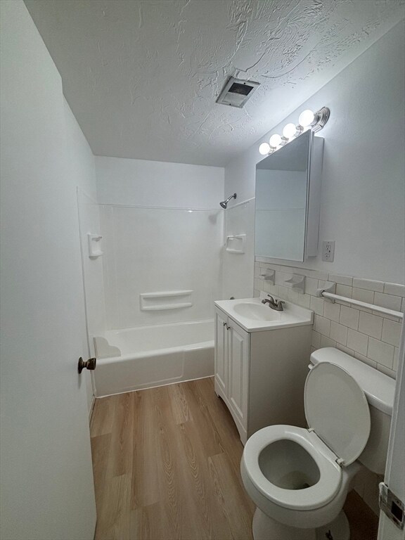 Foto del edificio - 707 Bedford St