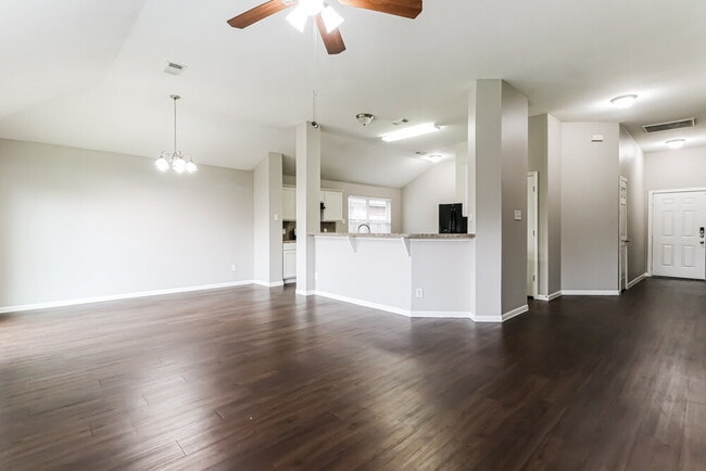 Foto del edificio - 4918 Bryant Ridge Rd