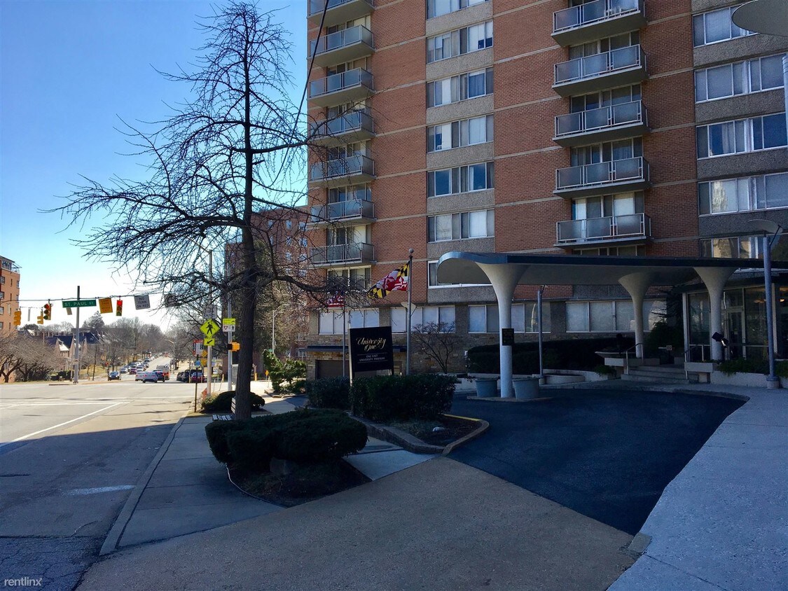 Primary Photo - 1 E University Pkwy