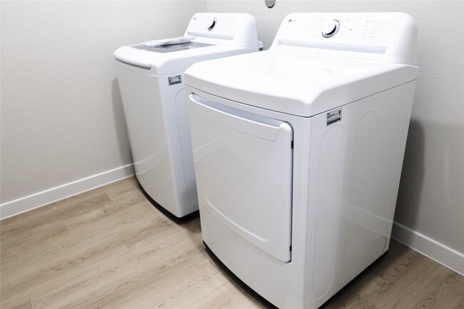 Building Photo - 247 Brazen Forest Trl