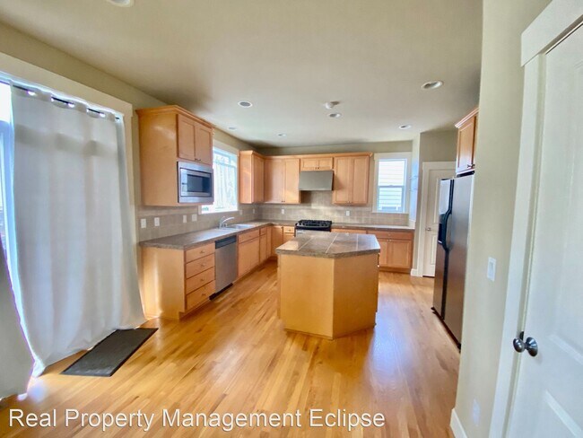 Foto del edificio - 4 br, 2.5 bath House - 15115 85th Ave NE
