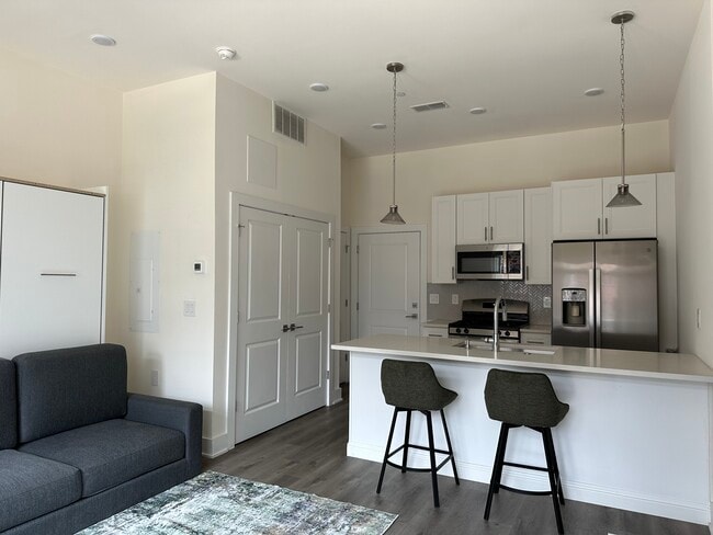 Building Photo - 1102 N 2nd St