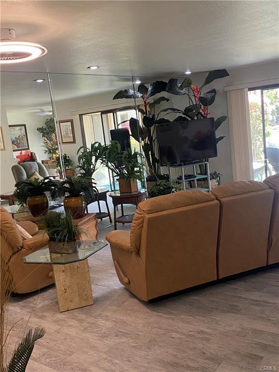 Foto del edificio - 35200 Cathedral Canyon Dr