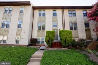 Building Photo - 917 Branch Dr