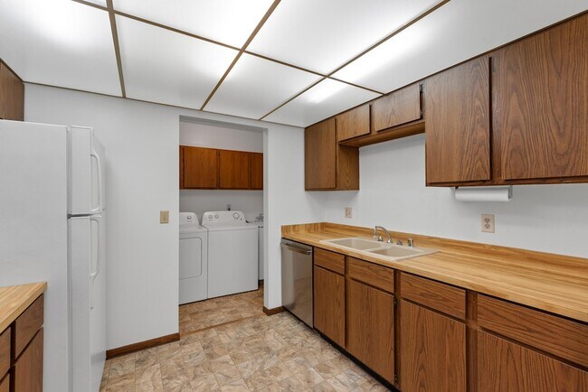 Foto del edificio - 516 Marshall Ct