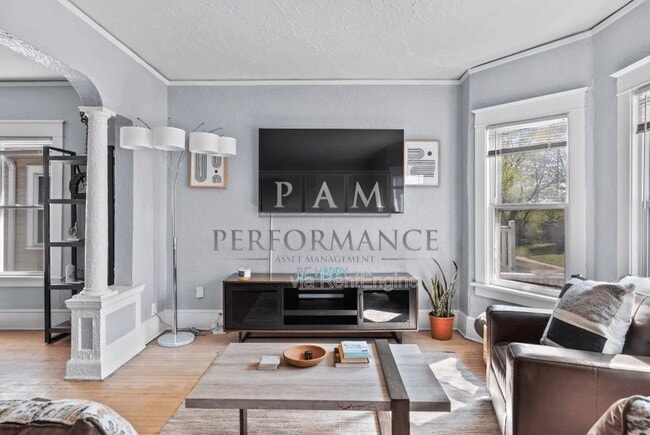 Building Photo - 2872 S Linebarger Terrace