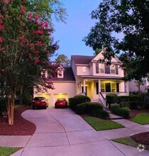 Building Photo - 4017 Crown Pointe St
