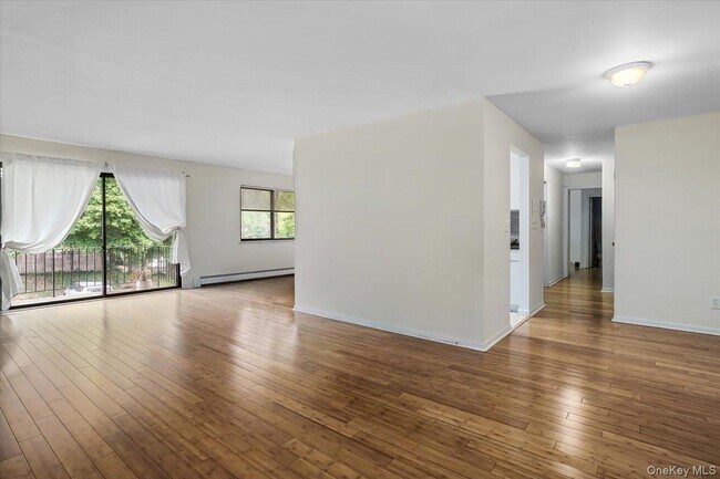 Foto del edificio - 555 Central Park Ave