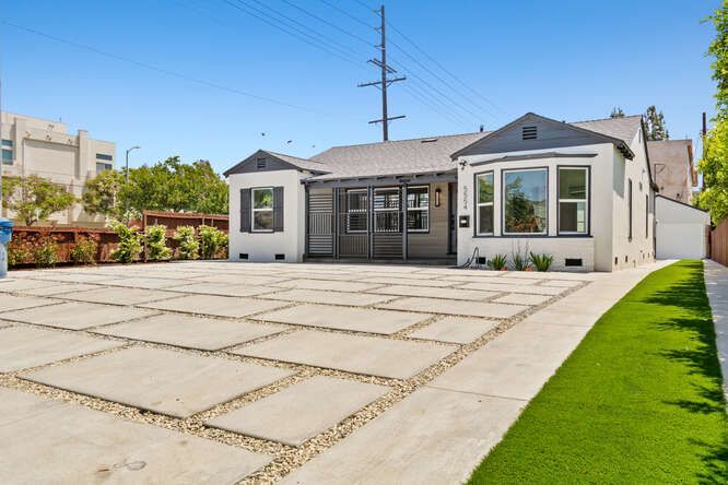 Foto principal - 5554 Radford Ave