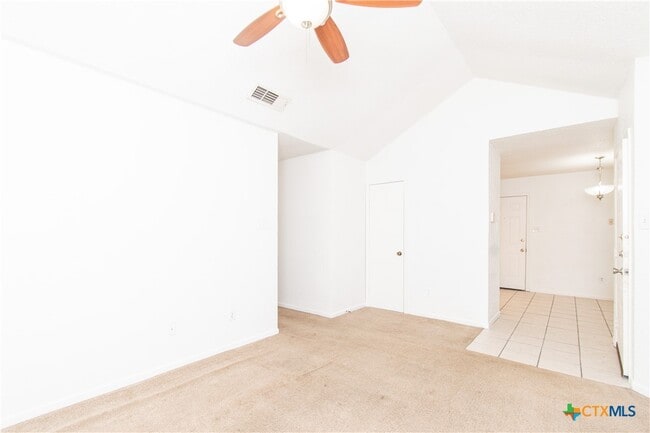 Building Photo - 2608 Tracey Cir