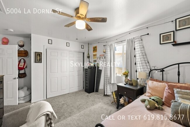 Foto del edificio - 5004 La Dorna St