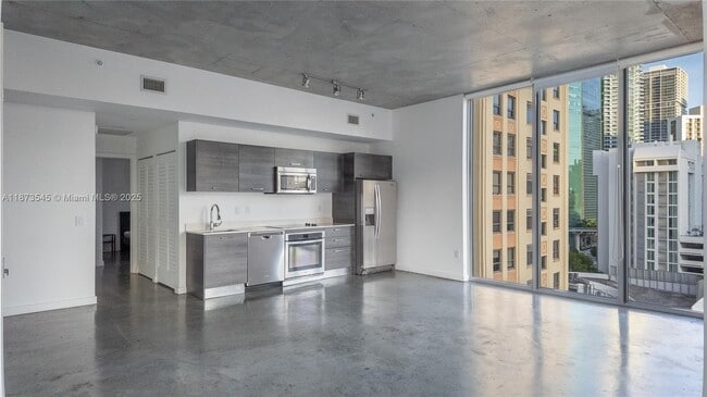 Foto del edificio - 151 SE 1st St