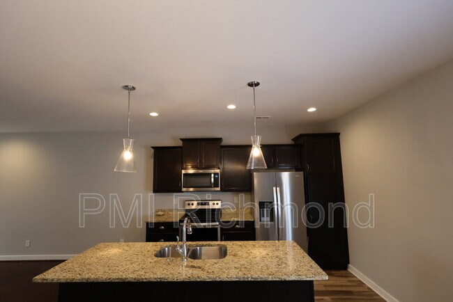 Building Photo - 8105 Stony River Pl