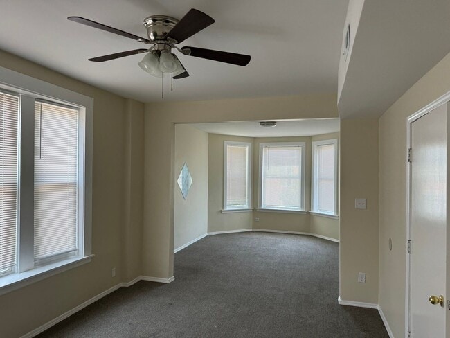 Foto del edificio - 1543 W Marquette Rd