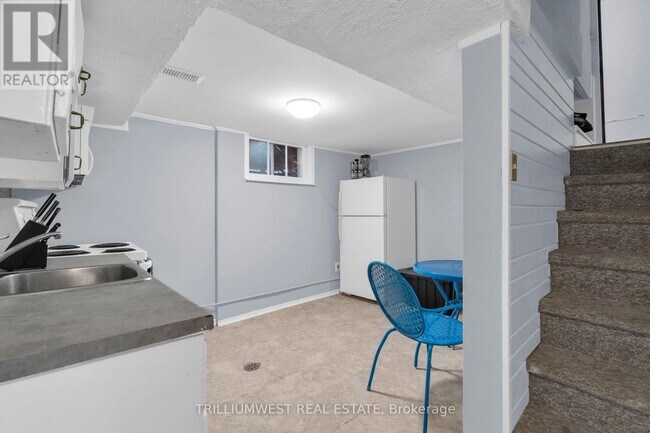 Photo du bâtiment - 301 Franklin St N