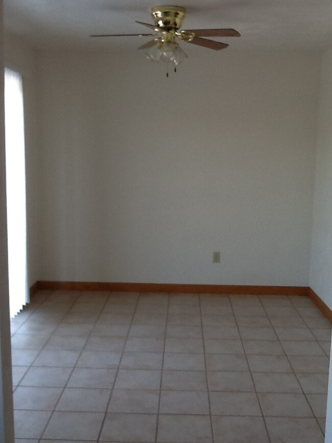 Foto del edificio - 833 Lowell Ave