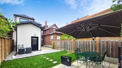 Building Photo - 253 Oakwood Av