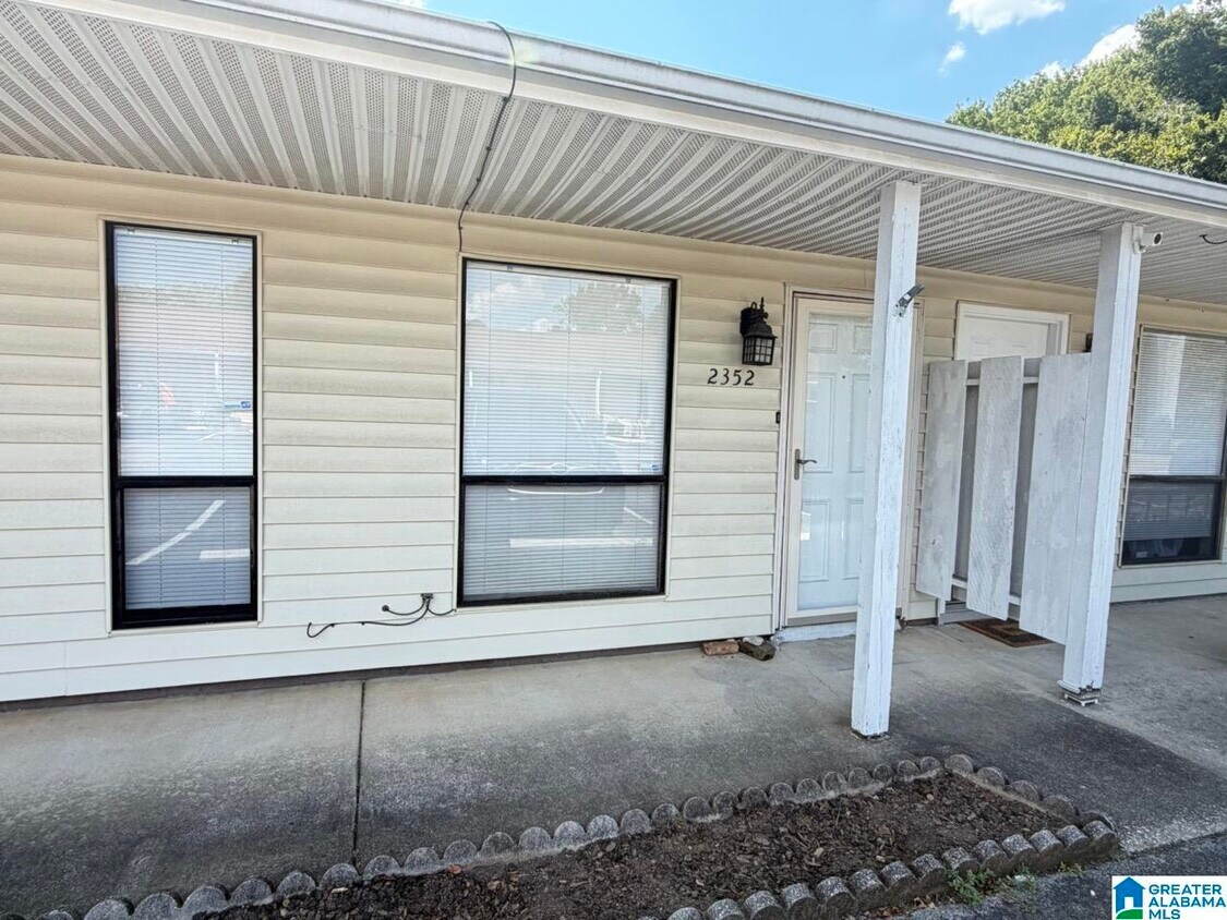 Building Photo - 2352 Grayson Valley Dr