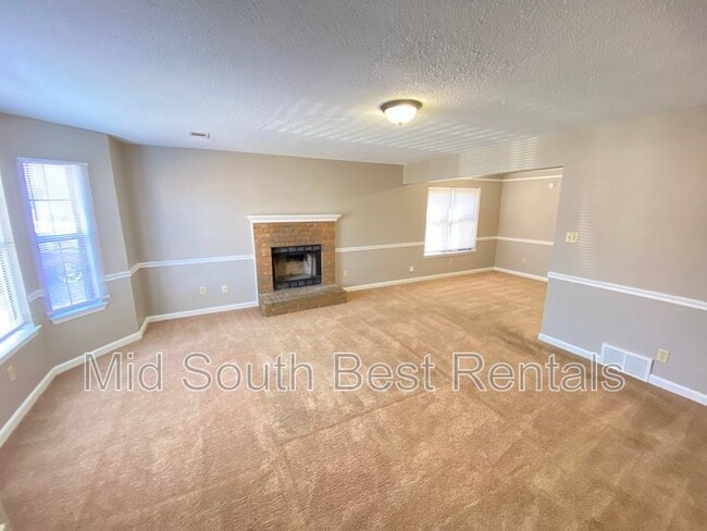Building Photo - 5839 Plum Valley Dr