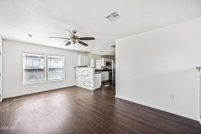 Foto del edificio - 330 N 15th St