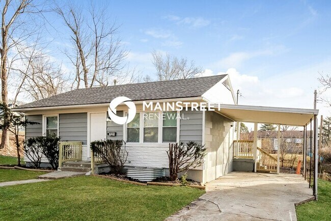 Building Photo - 4 Bedroom Pet-Friendly Home in INDEPENDENCE, MO with Main Street Renewal