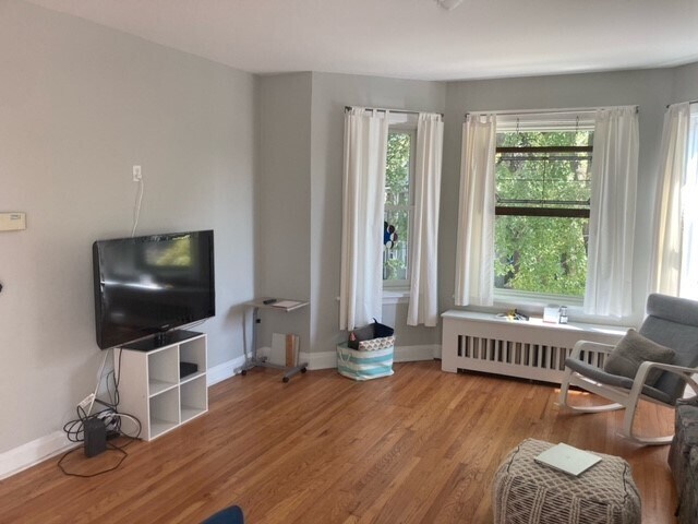 Building Photo - 4824 N Claremont Ave