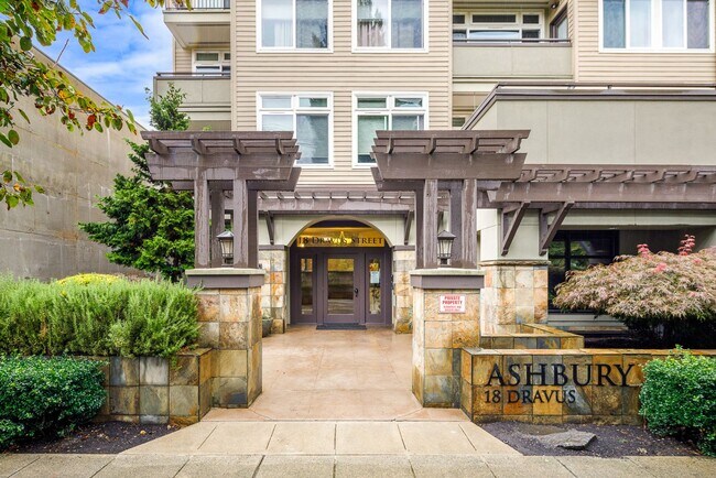 Building Photo - 2 Bedroom 1.75 Bath Condo - Seattle