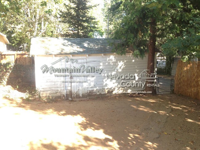 Foto del edificio - 331 Pleasant St