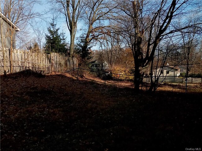 Building Photo - 523 NY-304