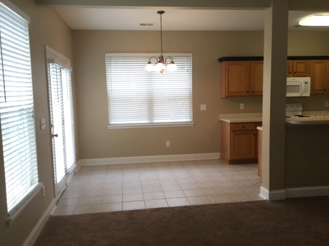 Foto del edificio - 90 Creekside Dr