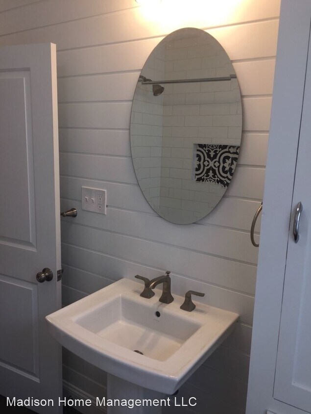 Foto principal - 3 br, 1 bath House - 916 Chestnut St
