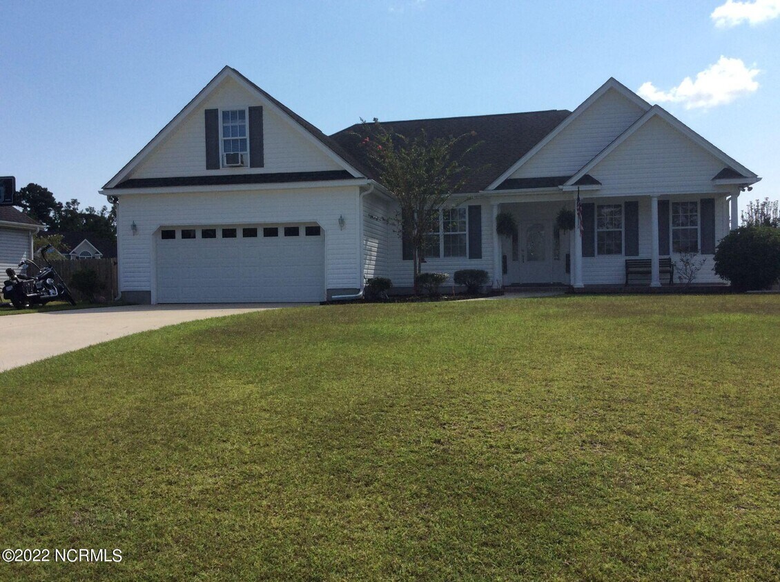 Foto principal - 132 Blackheath Dr