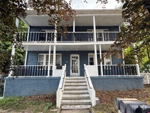 Building Photo - 364 Ashford Ave