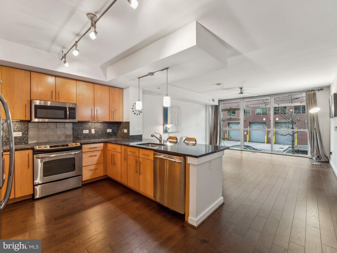 Foto principal - 1025 1st St SE