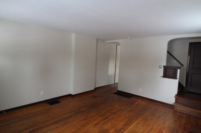 Building Photo - 1460 Elmwood Ave