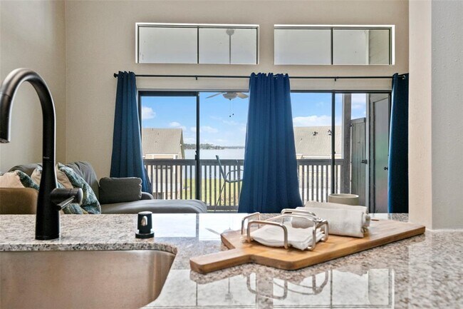 Foto del edificio - 162 April Point Dr S