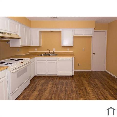 Foto del edificio - 5406 Brookhollow Dr