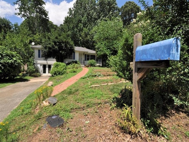 Building Photo - 315 Westchester Dr