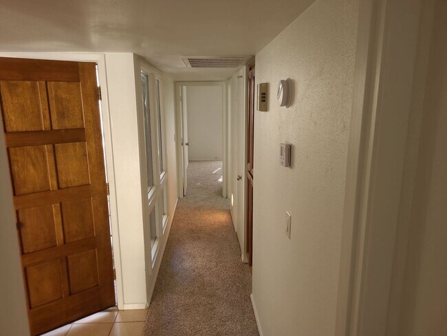 Building Photo - Point South Mountain 2 bedroom 2 bath