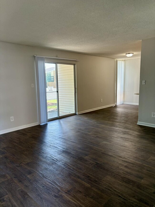 Building Photo - Quail Rise