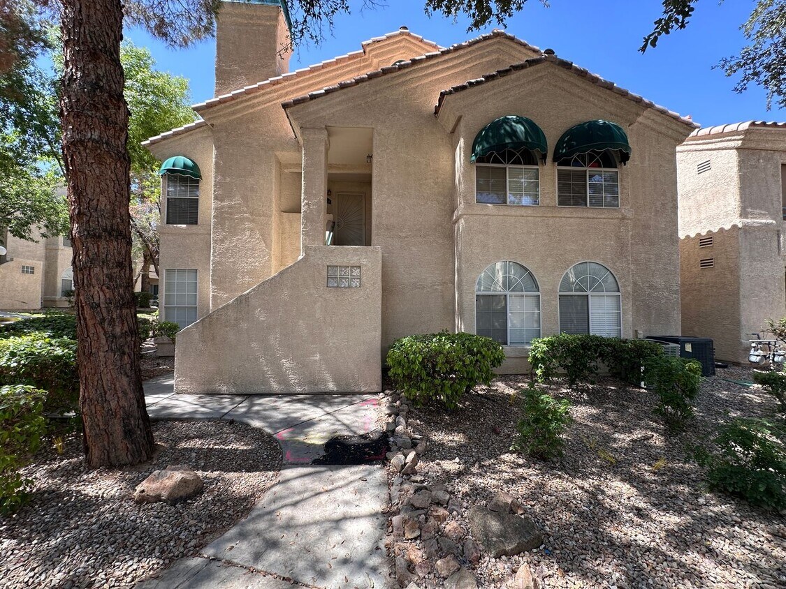 Primary Photo - 3 BEDROOM CONDO ON FIRST FLOOR NEAR POOL W...