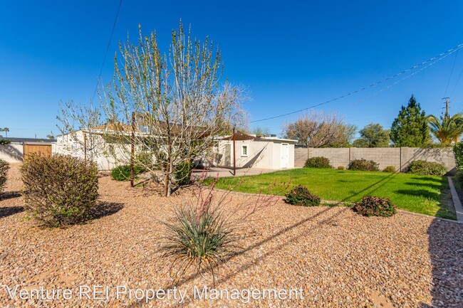 Building Photo - 3 br, 2 bath House - 1805 W Clarendon Ave