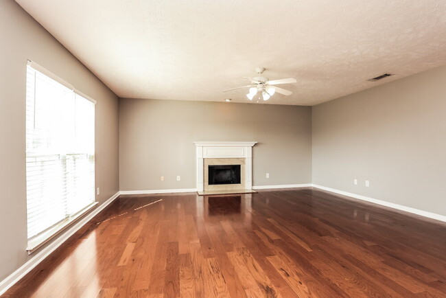 Building Photo - 1008 Longhunter Chase Dr