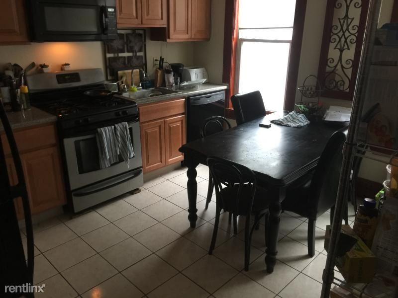 Foto principal - 151 E Cottage St