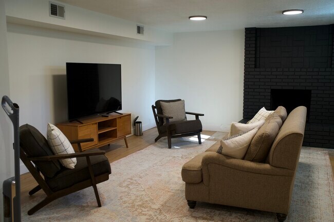 Foto del edificio - 7050 S 2780 E